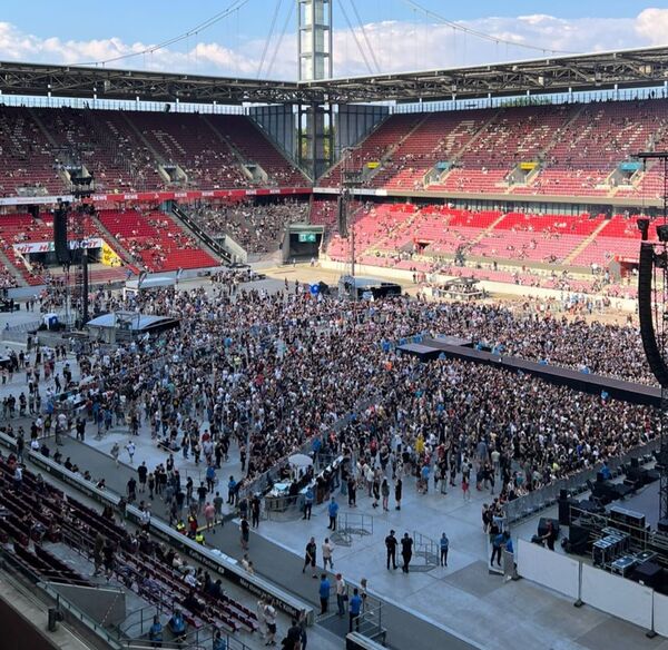 Cologne RheinEnergieStadion 2023 (gig) – MuseWiki: Supermassive wiki ...